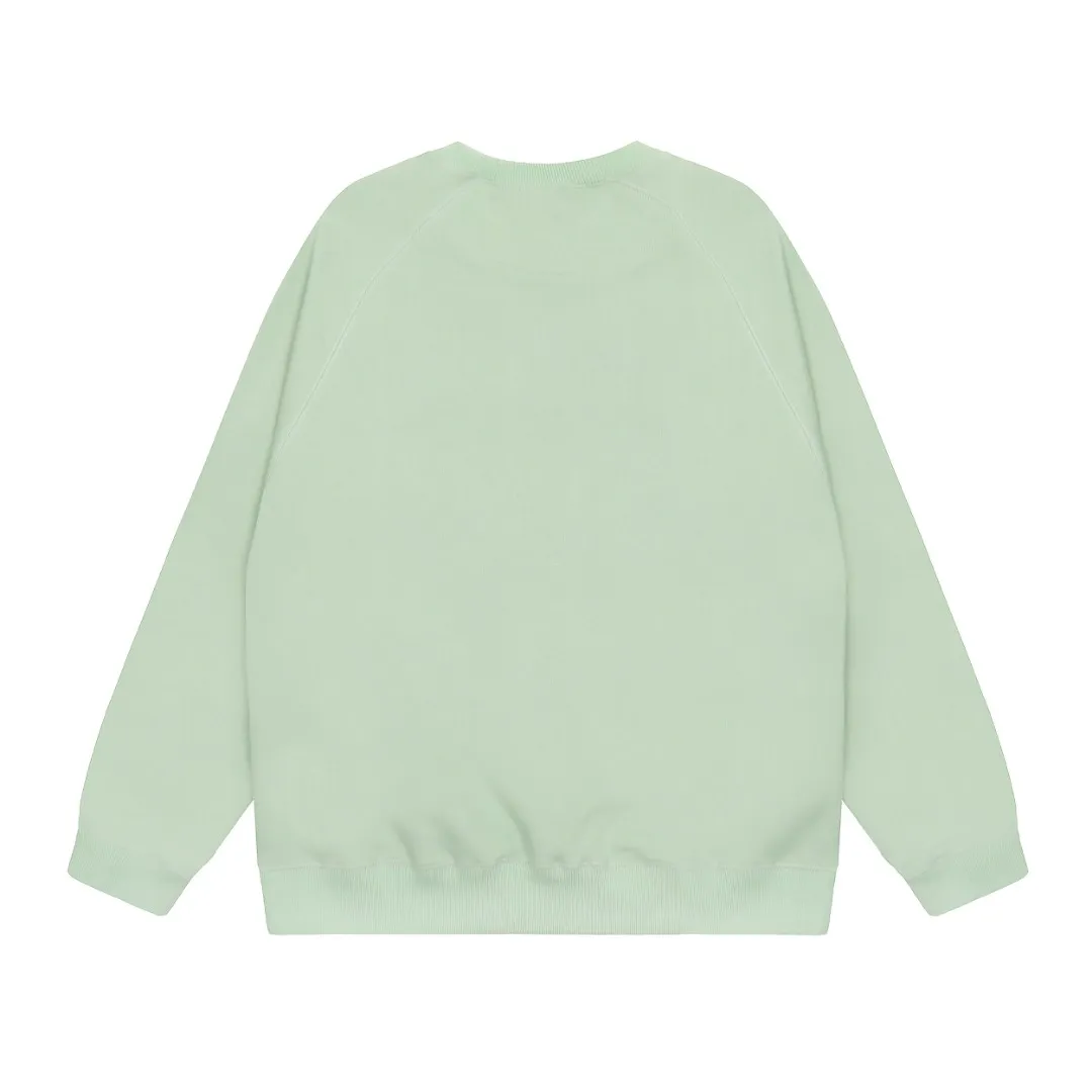 VIVI70# "Exclusive hot style" vivienne west wood West Queen Vivienne Saturn classic winning round neck sweatshirt 2024 top hot style No need to say more, directly open the details YB mold opening Correct overlock neckline details ⚠️The authentic product is the overlock threaded collar without a collar strip. Our family only makes the right version. We are careful to make sure that the first release of the Queen Mother on the whole network is correct. The full range of correct accessories and every detail is completely restored. Straight up to full Size: XS-L